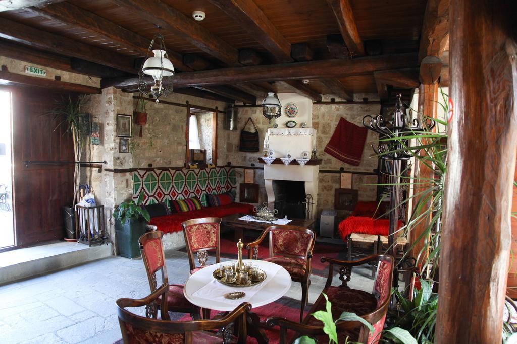 Hagiati Hotel 2*