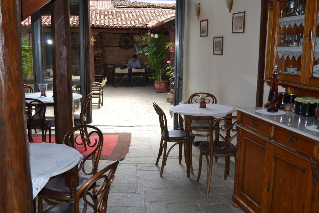 Hagiati Hotel 2*